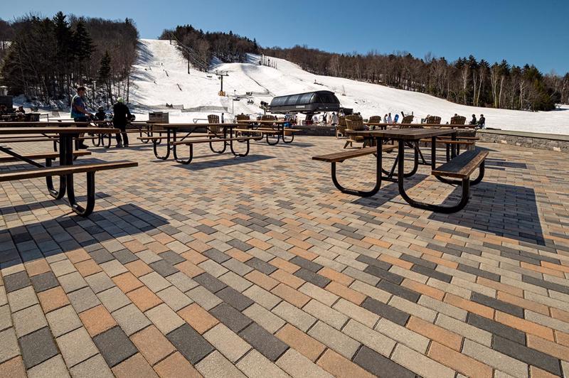 Commercial pavers Victorien pavés 2021 U S096 Mount Snow 143